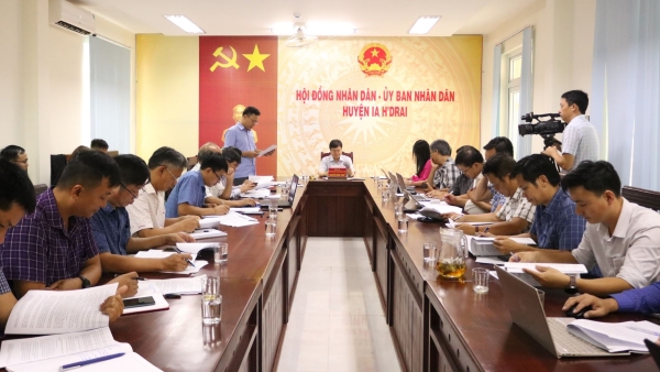 Phó Chủ tịch UBND tỉnh Nguyễn Hữu Tháp kiểm tra tình hình thực hiện các CTMTQG tại huyện Ia H’Drai
